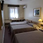 Trevi Hotel E Business