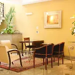 Trevi Hotel E Business